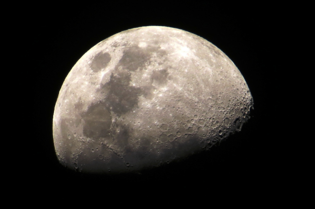 Lua no espaço